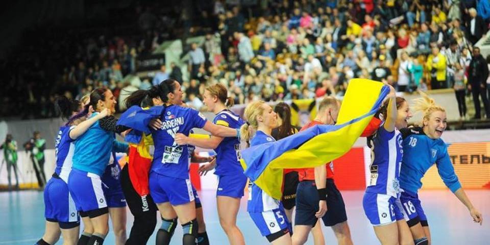 romanian handbal1210500834157116_n