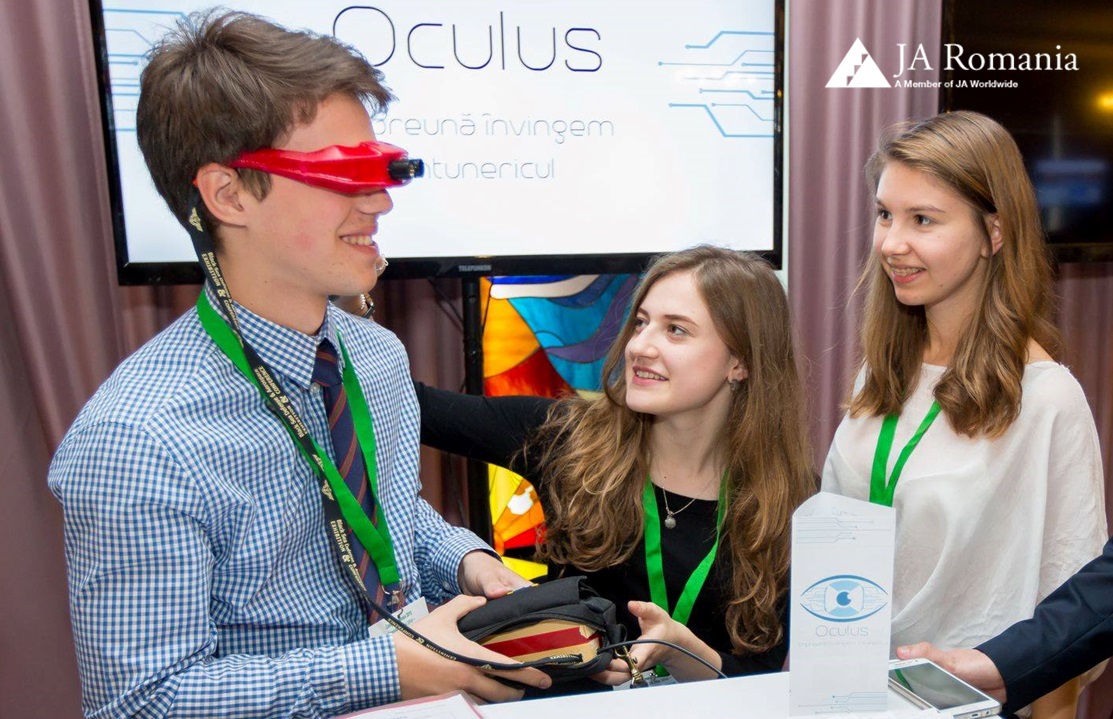 Elevii romani au castigat competitia globala Social Innovation Relay