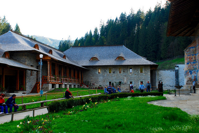 17355812631_41a320bed4_z