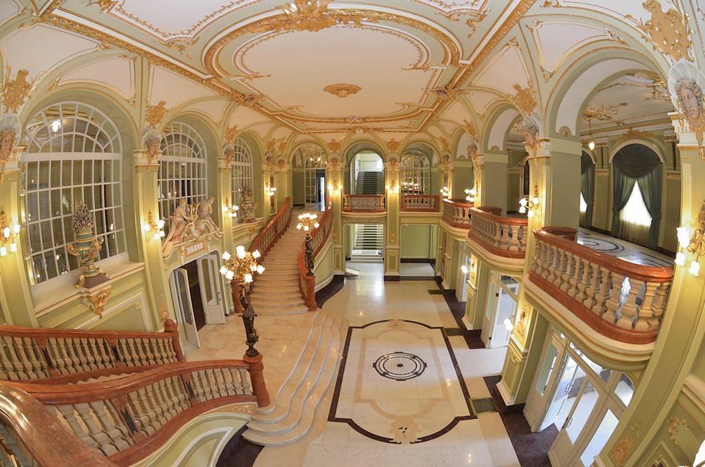 teatru-national-vasile-alecsandri-iasi-theatre-romania-culture-interior