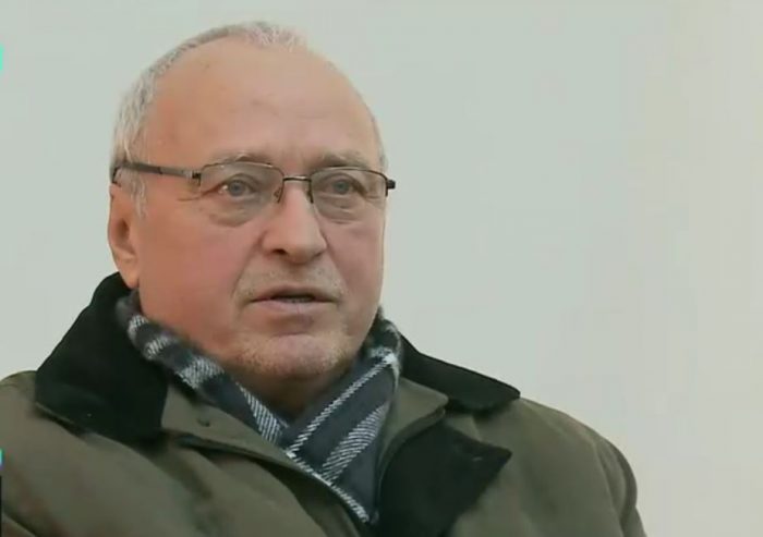 Honest man finds over 3,000 euro on  street, handles it to&nbsp;police