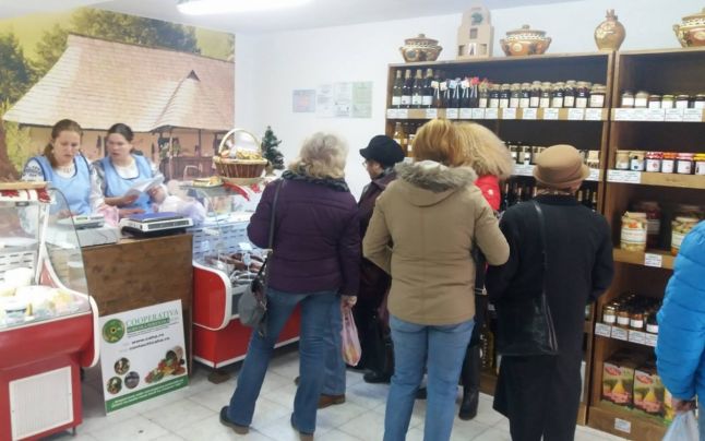 Great initiative! Romanian farmers open first cooperative shop