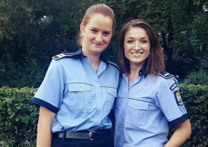 Two off-duty female police officers catch&nbsp;thief