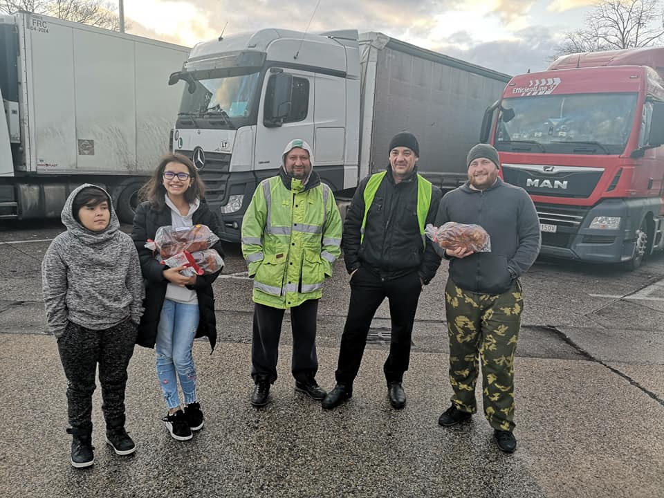 Romanian diaspora invite truck drivers to have Christmas dinner thanks to&nbsp;campaign