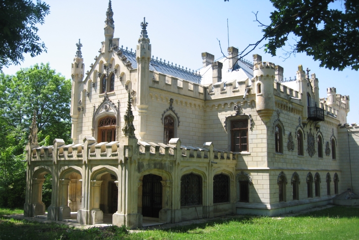 Top 20 amazing Romanian palaces and castles that you’ve never heard&nbsp;of