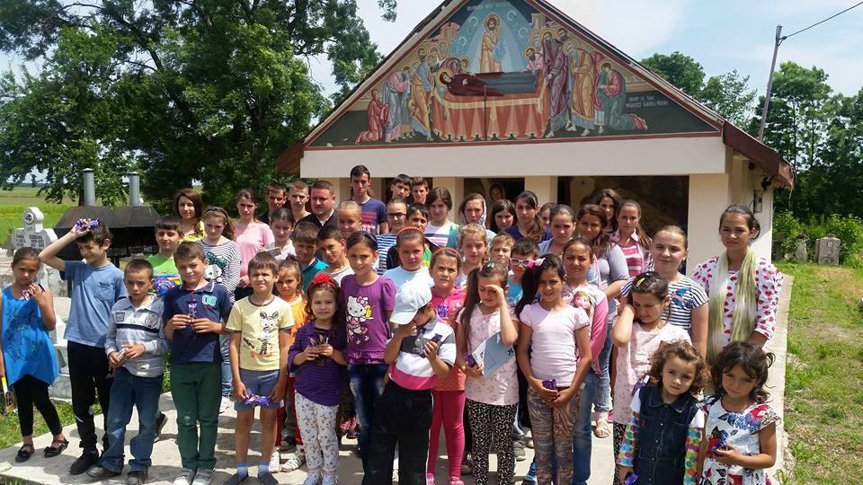 Inspiring 16 year old student teaches poor children in Teleorman county in her spare&nbsp;time